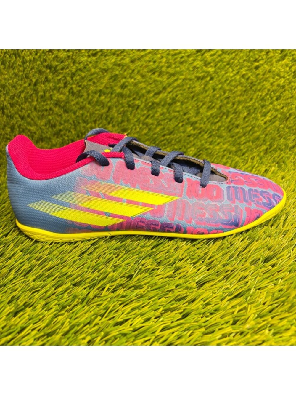 Adidas X Speedflow Messi 4 Boys Size‎ 4.5Y Pink Blue Spikeless Soccer Shoes